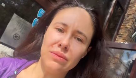 Сломана челюсть, тяжелые раны: на звезду «Уральских пельменей» набросилась овчарка