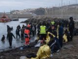 Число мигрантов, пытавшихся попасть в Сеуту, выросло до 40 тысяч