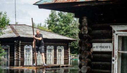 Пострадавшие от паводка дома в Тюмени могут не высохнуть до зимы