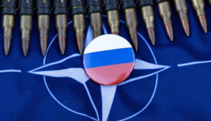 Президент Чехии подтолкнул НАТО к войне с Россией